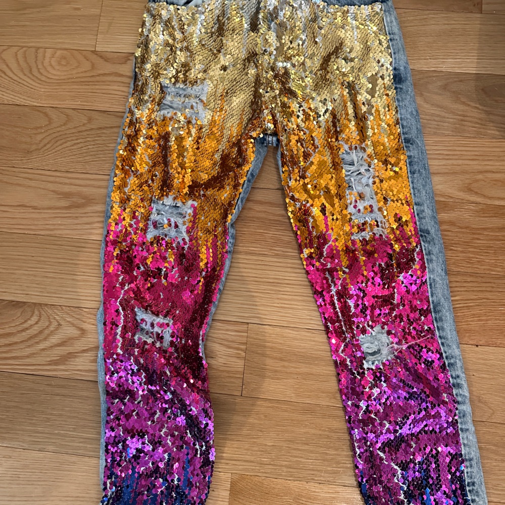 NWOT sequin Jean’s 8